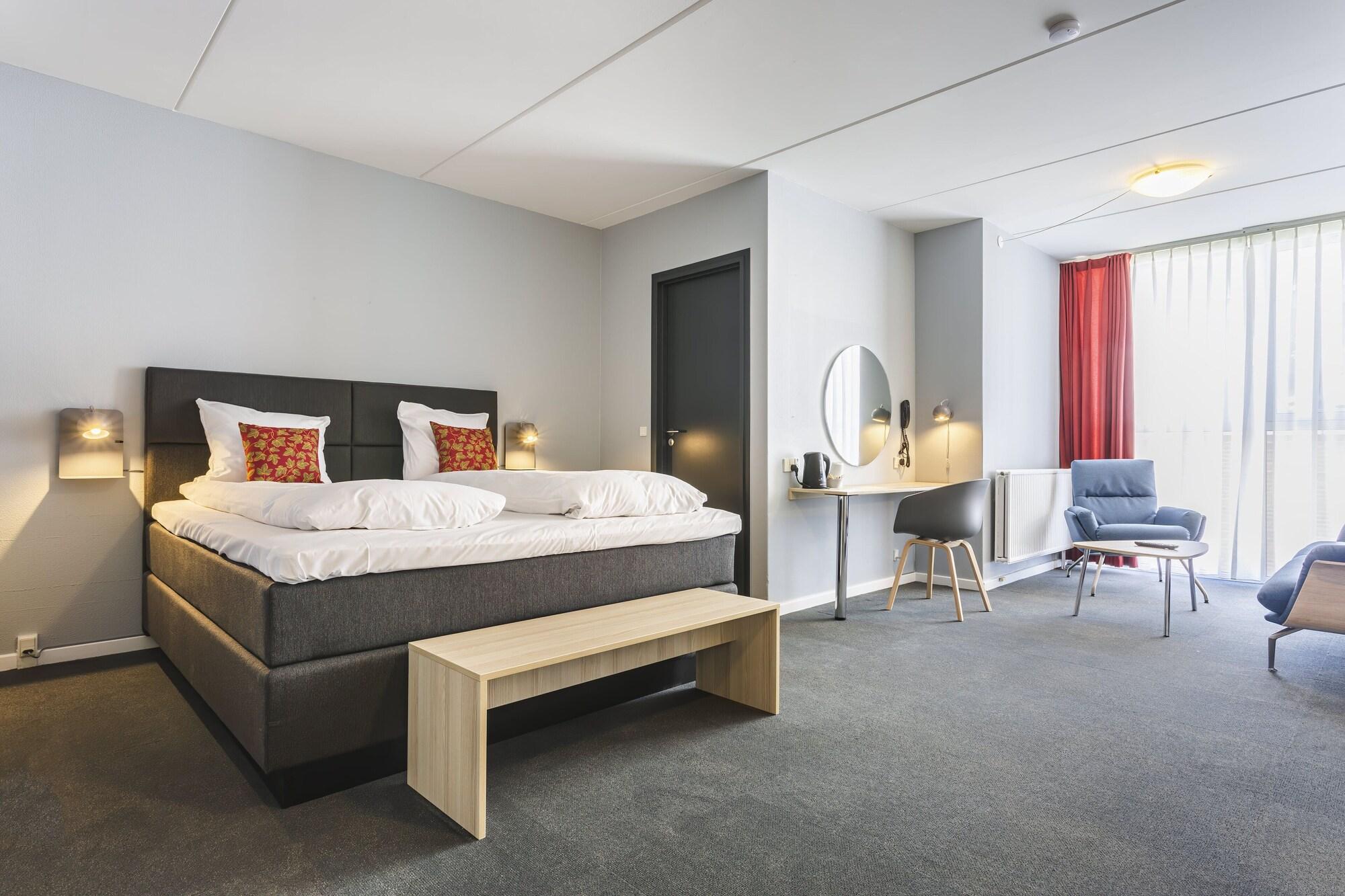 Skaga Hotel Хиртсхалс Екстериор снимка