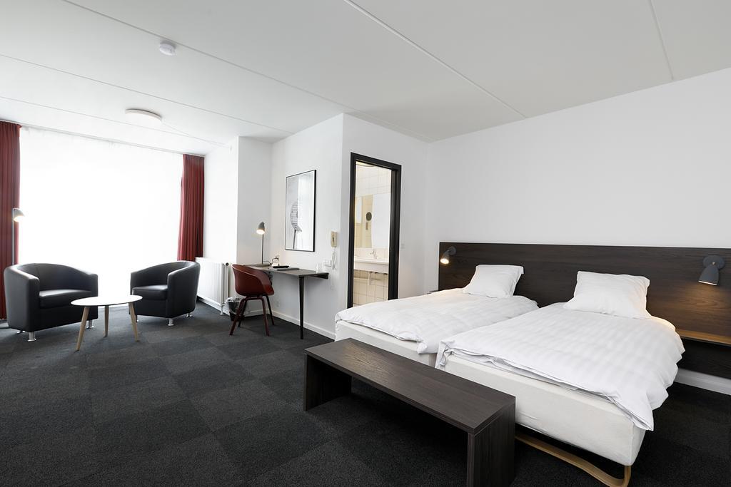 Skaga Hotel Хиртсхалс Екстериор снимка
